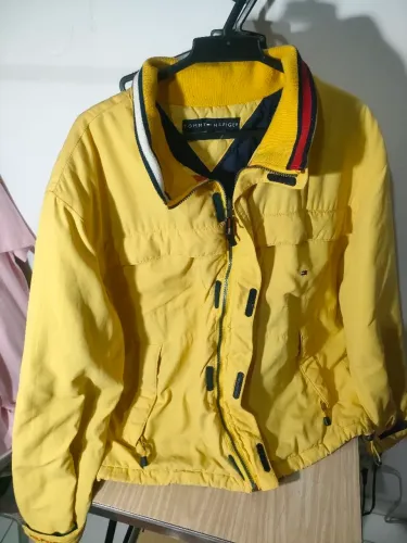 Jaqueta Tommy Hilfiger Amarela