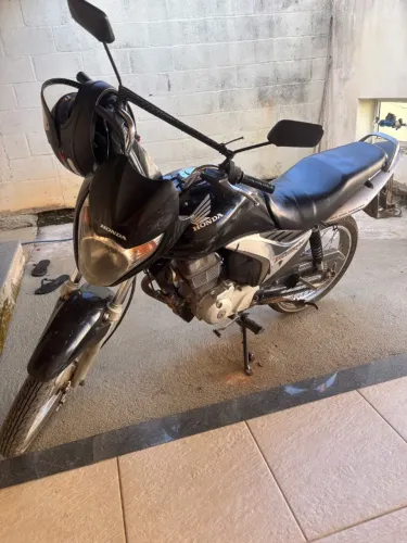 Vendo moto revisão ok, pneus novos