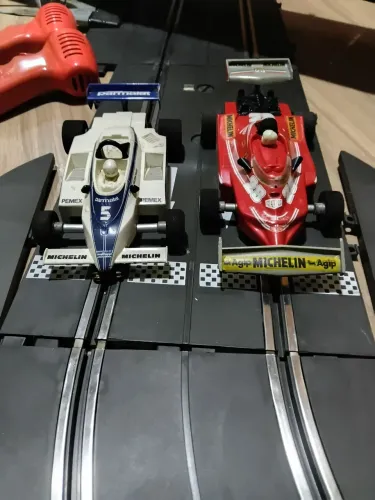 Autorama dois carros completos estrela sem pista