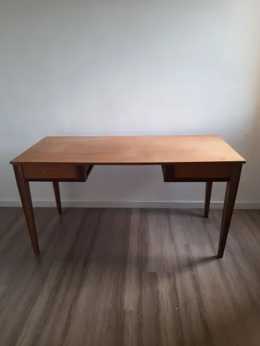 Escrivaninha 2 gavetas em madeira