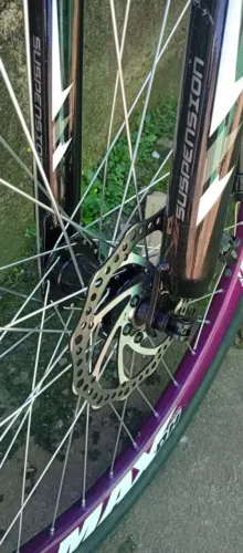 Vende-se bicicleta nova , marca Aero Rbx roxa