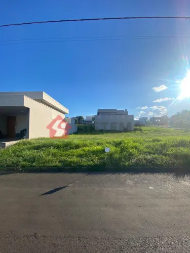 Terreno no condomínio PORTINARI II em Álvares Machado