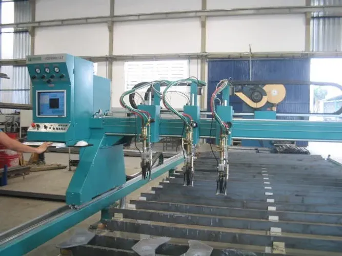 Máquina de Oxicorte CNC Tectronix 2500x6000mm com até 06 Maçaricos