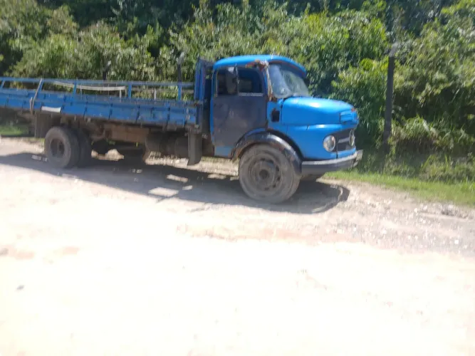 Mercedes 1113 ano 74