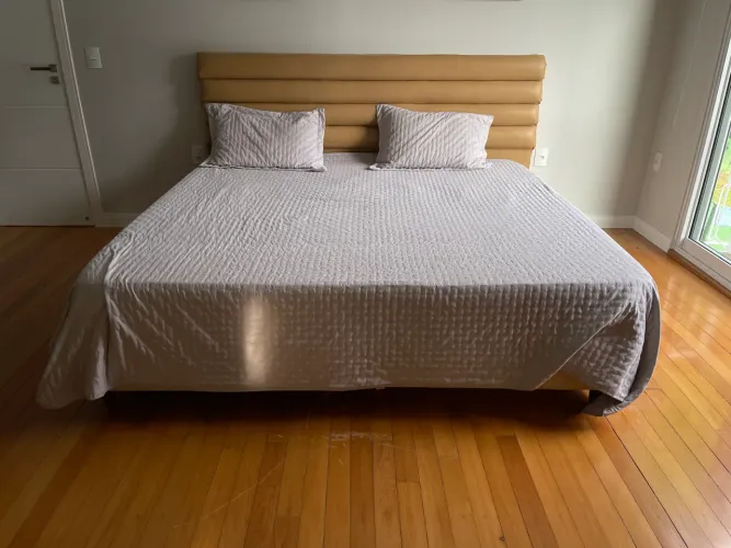 Cama box com cabeceira