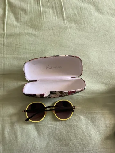 Vendo óculos Ana Hichman por 200,00