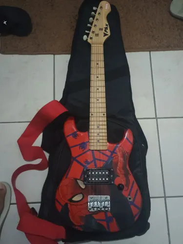Guitarra infantil 
