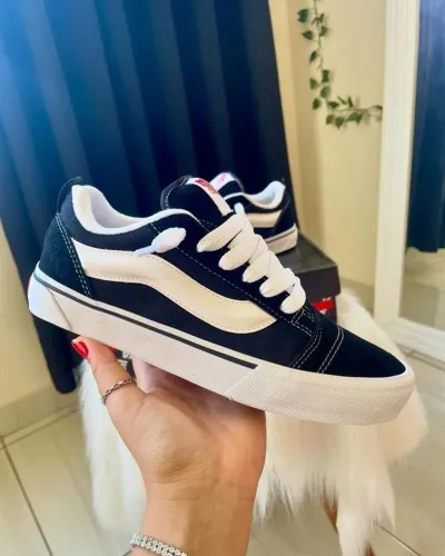 Vendo Tênis Vans Novo