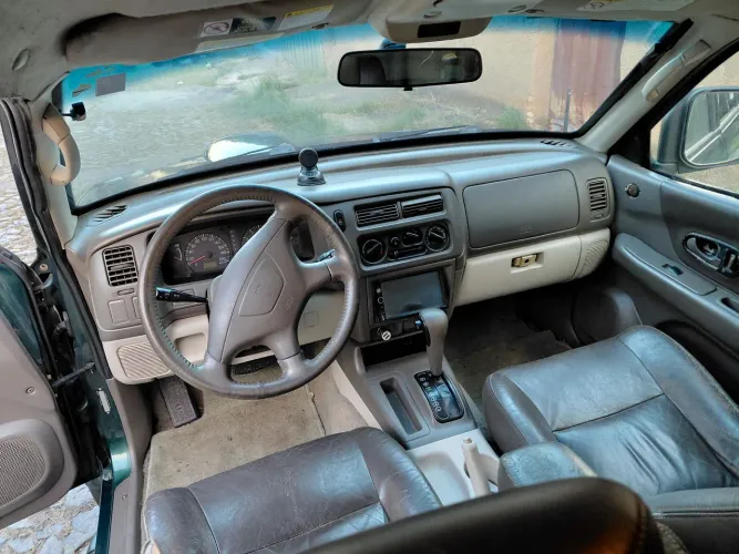 Mitsubishi Pajero Sport 3.0 4X2 V6 Mec./aut. 2000