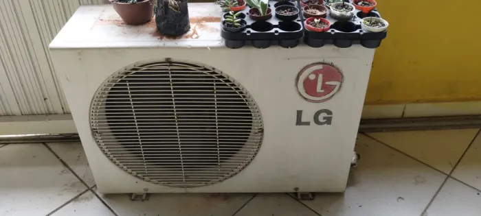 Ar condicionado Split LG 9.000 BTUs usado