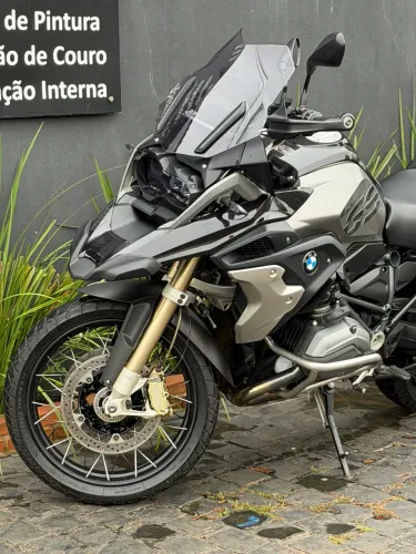 Gs 1200R Premium painel TFT