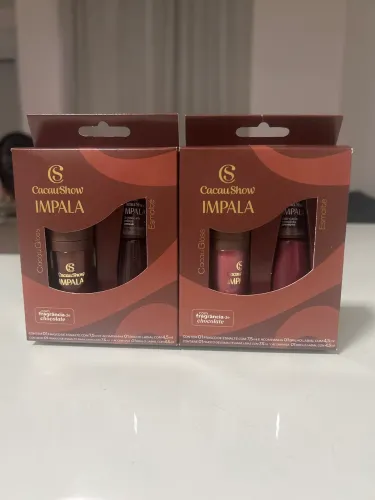 Kit Impala e Cacau Show: esmalte e gloss labial