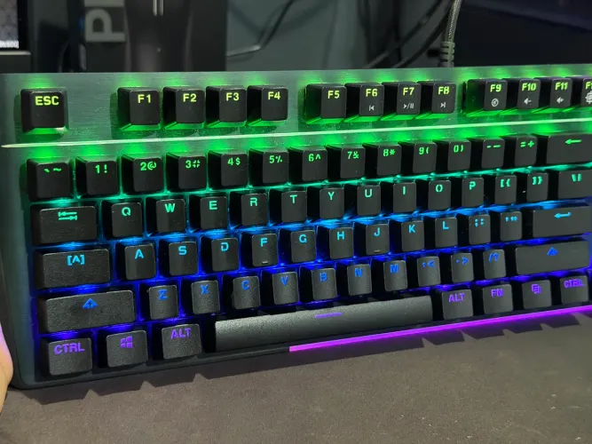 Teclado mecânico HYPERX Alloy MKW100