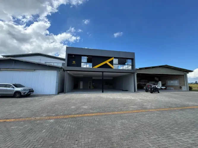 Hangar para venda com 169 metros no Condomínio Costa Esmeralda em Porto Belo