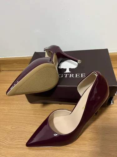 Scarpin novo de bico fino