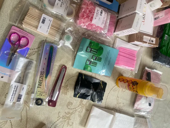 KIT LASH DESIGNER E DESIGNER DE SOBRANCELHA.