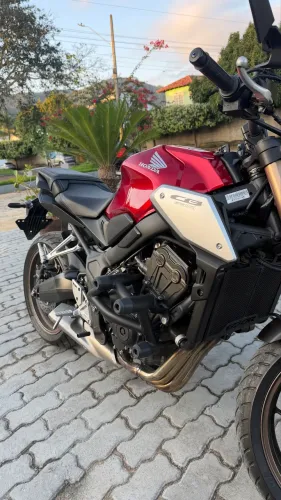 CB 650R 2021