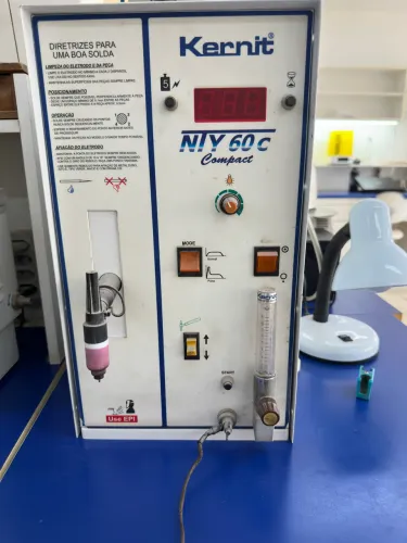 Máquina de Solda a laser Kernit NYT 60c