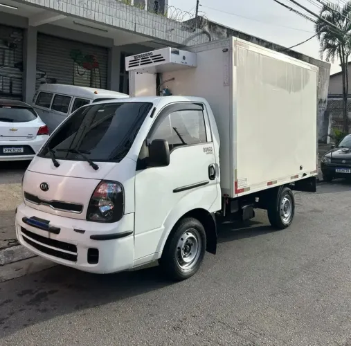 ? Kia Bongo 2.5 Turbo Diesel Baú Frigorífico | Financiamento Facilitado
