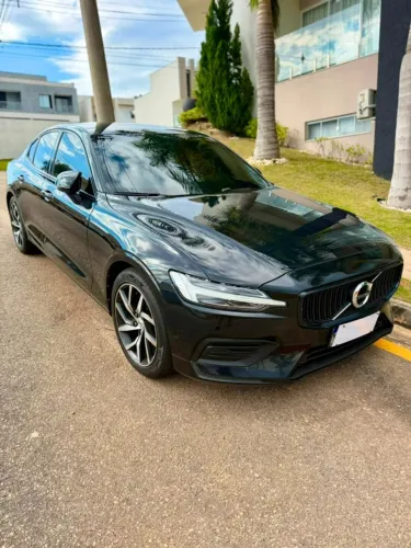 Volvo S60 T-4 Momentum 2.0 190cv 4P 2020