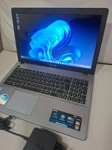 Notebook Asus 15,6 polegadas i5 3317U X550ACA 8Gb Ram SSd 240Gb