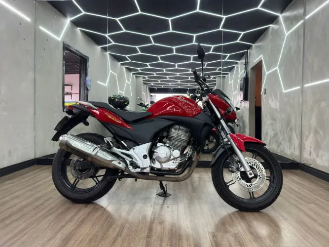 Honda CB 300