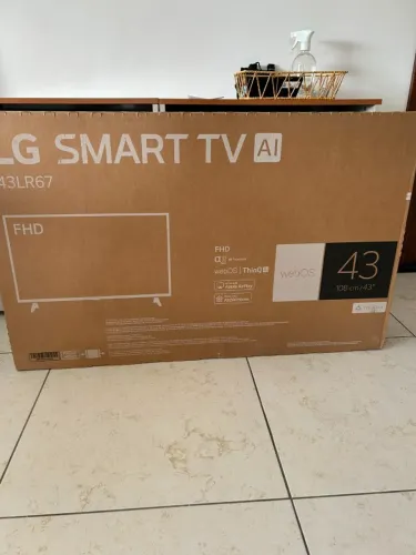 Smart TV 43" Full HD LCD LG 43LR6700PSA AI Processor Wi-Fi e Bluetooth 2 HDMI 1 USB - Novo