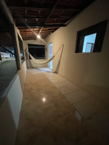 Alugo primeiro andar