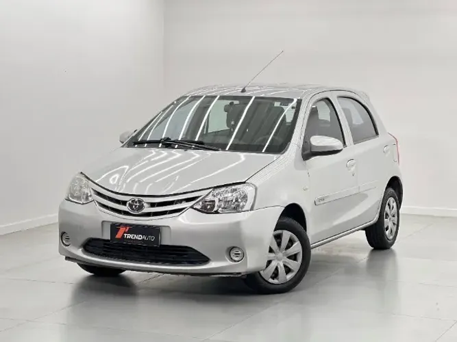 Toyota Etios X 1.3 Flex 16V 5P Mec. 2014