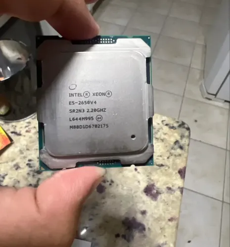 Intel Xeon E5 2650 V4 usado 2,2 até 2,9 GHz 12 núcleos e 24 threads LGA 2011-3