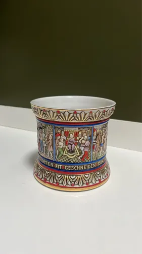 Pote em Cerâmica Ceramarte - Cena de Susanna (Década de 60)