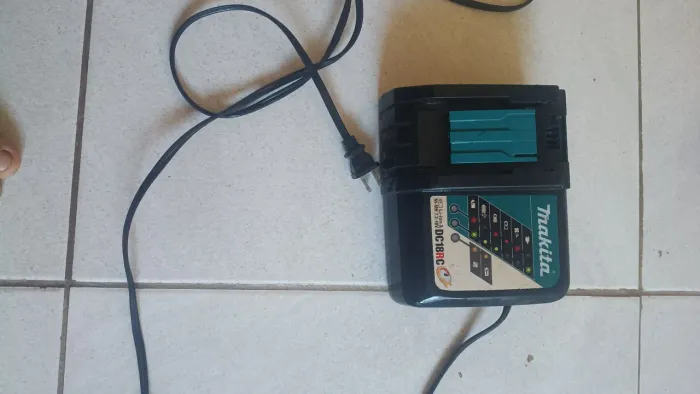 Carregar de bateria Makita