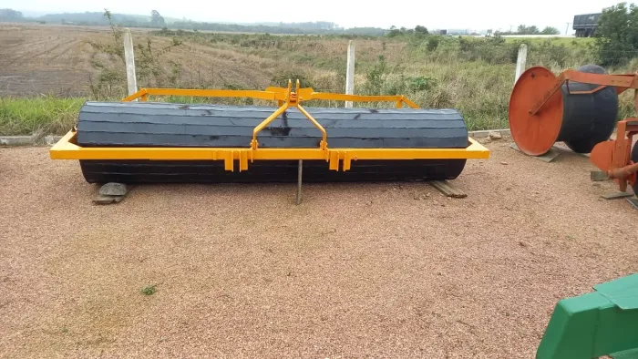 Rolo para compactação