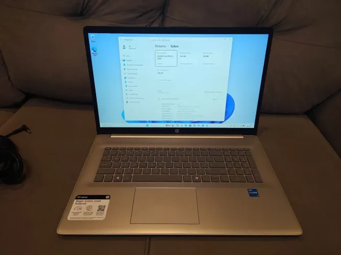HP 2025 CN300 Intel i3 n305, 16gb, Tela de 17'3