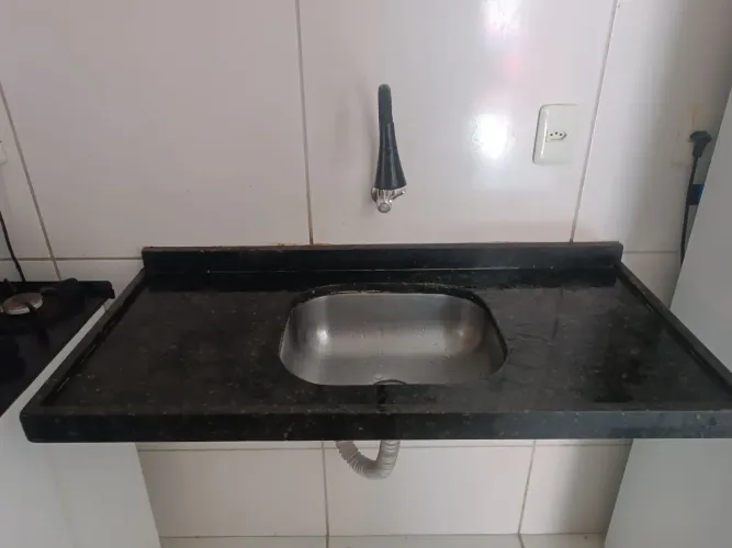 Pia de cozinha com cuba inox