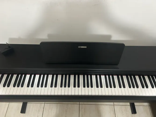 Piano elétrico Yamaha YDP-105