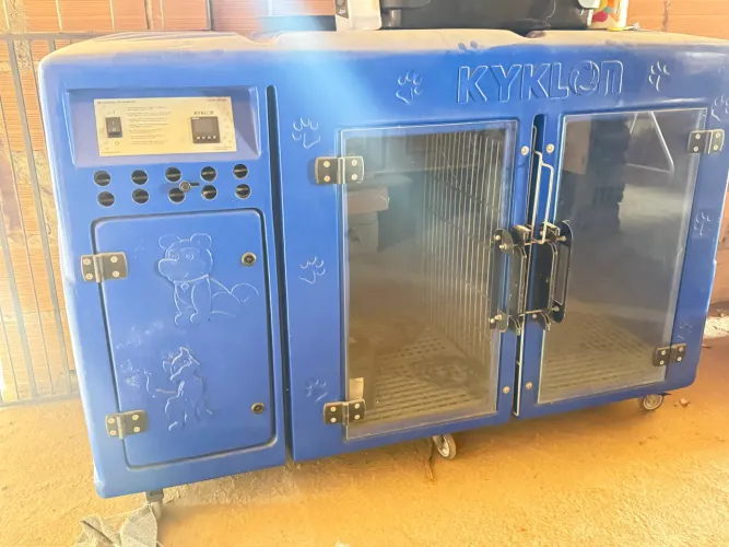 Máquina de secar cachorro 