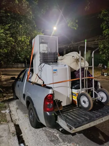 PEQUENOS FRETES E MUDANÇAS