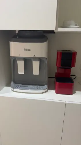 Gelagua e cafeteira 