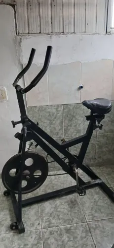 Bicicleta speed em bom estado tudo funcionando 