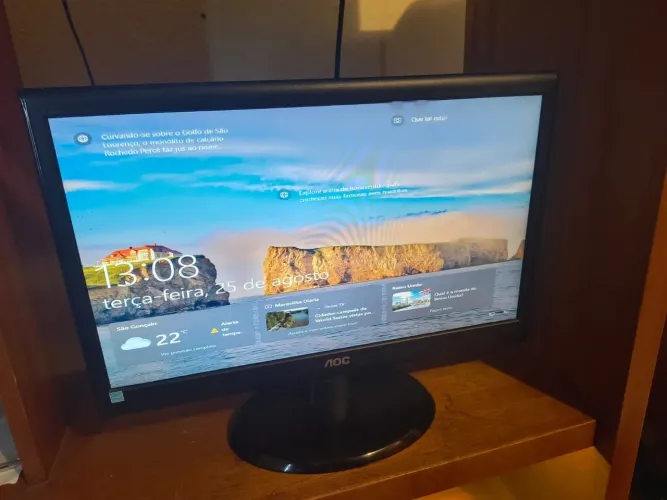 monitor 18.5 vga sem detalhes / com cabos