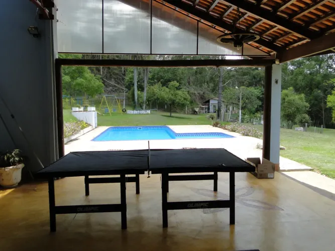 Fazenda/Sítio/Chácara para venda possui 241 metros quadrados com 4 quartos