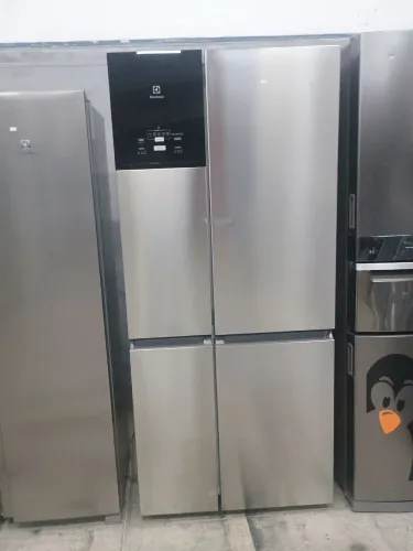 Geladeira dúplex Frost Free inox inverse Eletrolux 4 portas 580 lts 127 volts
