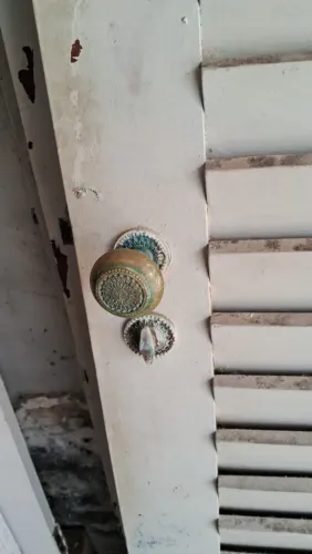 Vendo porta massaranduba 70 por 2.08