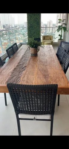 MESA DE JANTAR PREMIUM EM MADEIRA MACIÇA COM 8 CADEIRAS