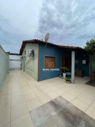 CASA PLANA SOLTA NA LAGOA REDONDA EM FORTALEZA/CE