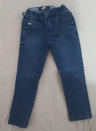 Calça jeans infantil