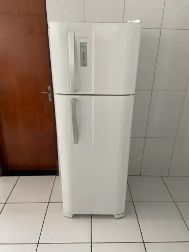Geladeira Electrolux frost free, 310 litros , usada 