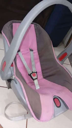 Bebê conforto menina
