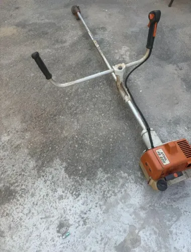 Roçadeira Stihl 220
